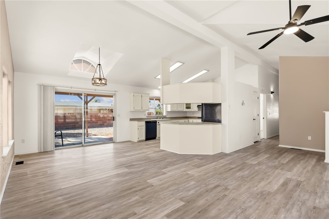 2612 E Sunrise Vista Boulevard