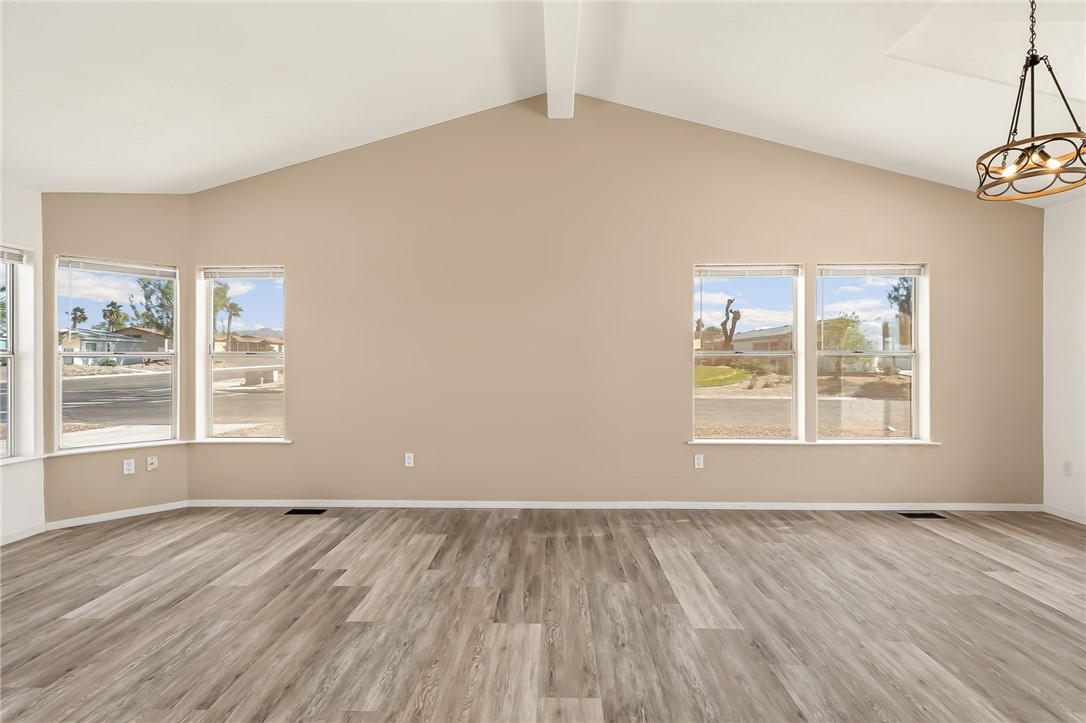 2612 E Sunrise Vista Boulevard