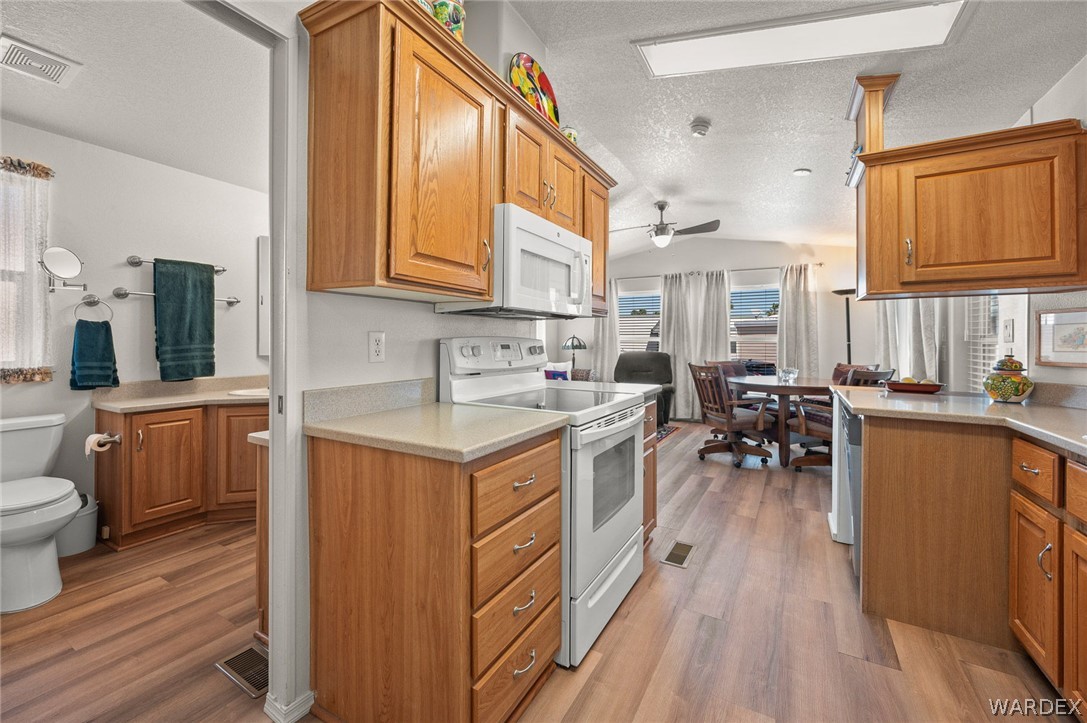 2000 Ramar Road 282