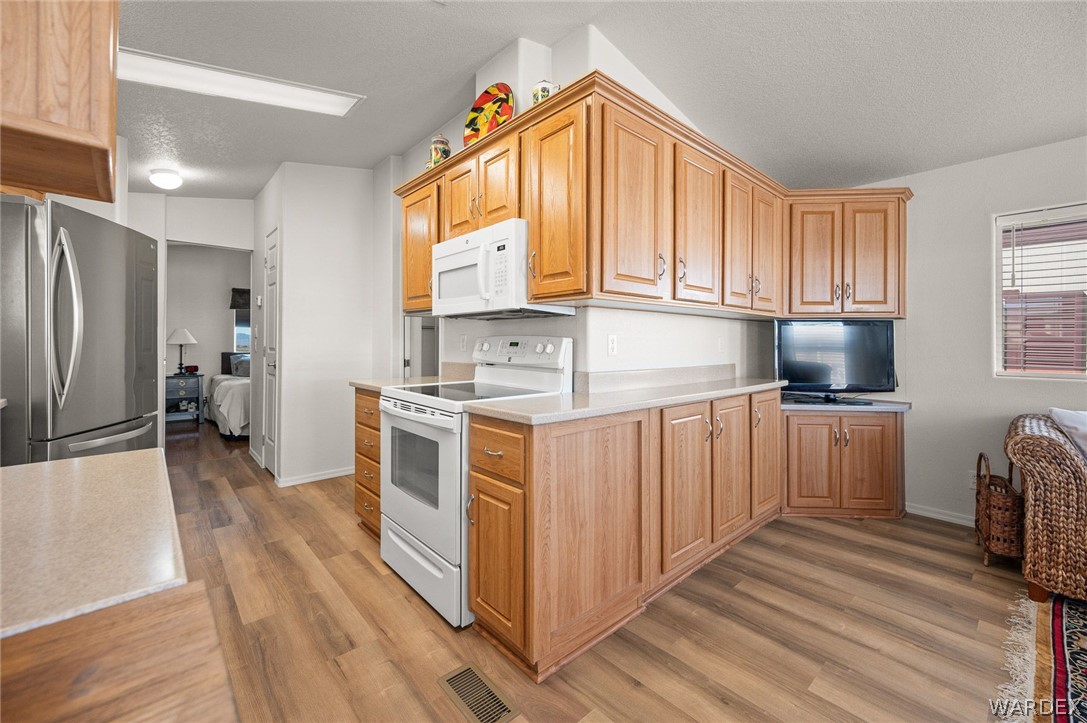 2000 Ramar Road 282