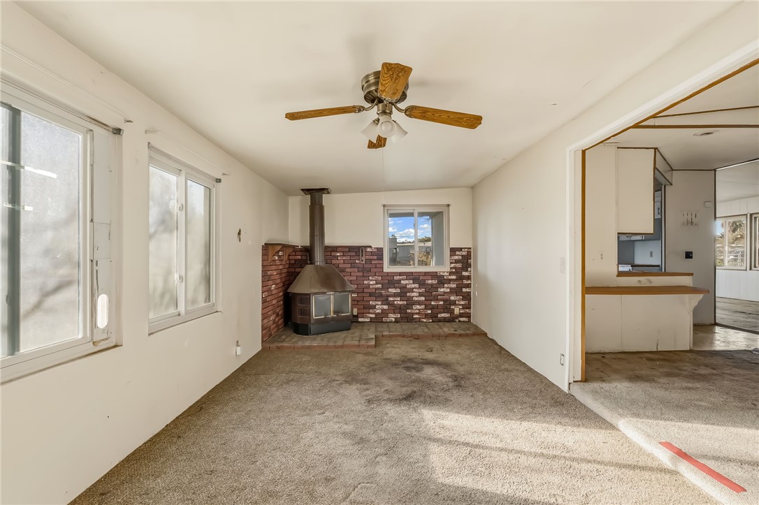 1819 E Zinc Way