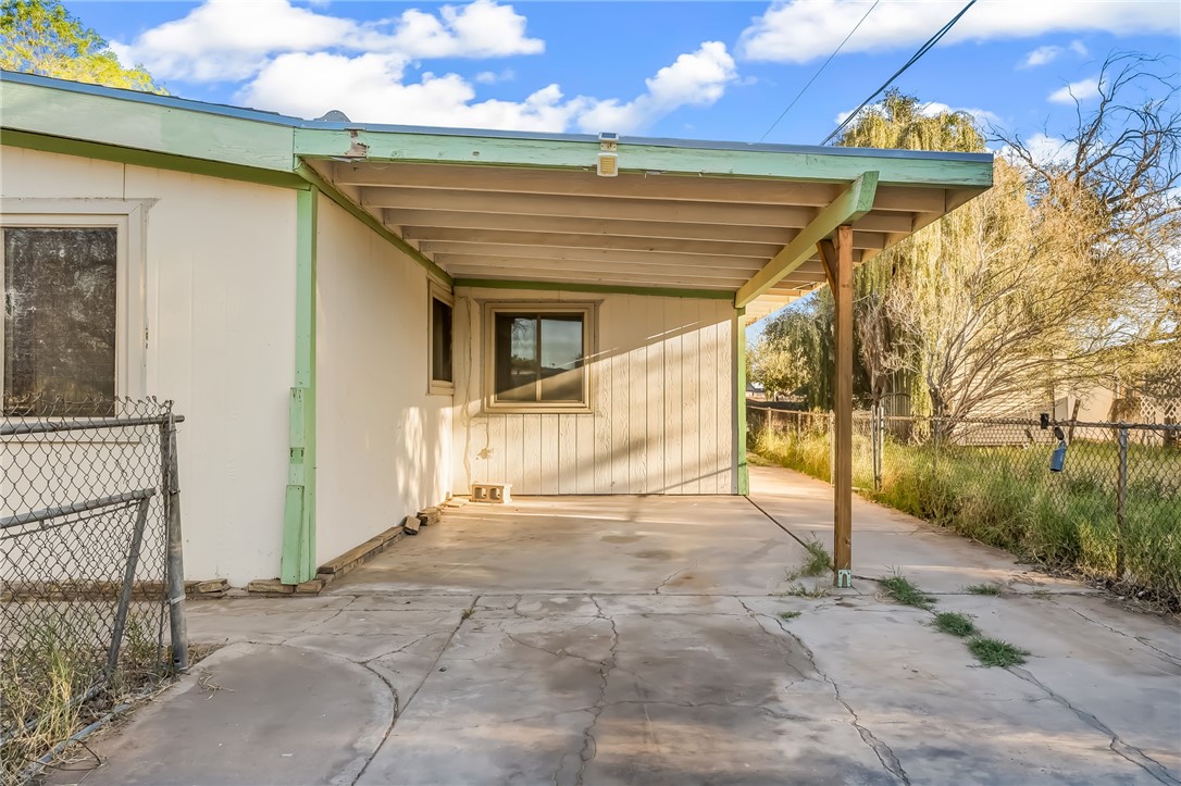 1819 E Zinc Way