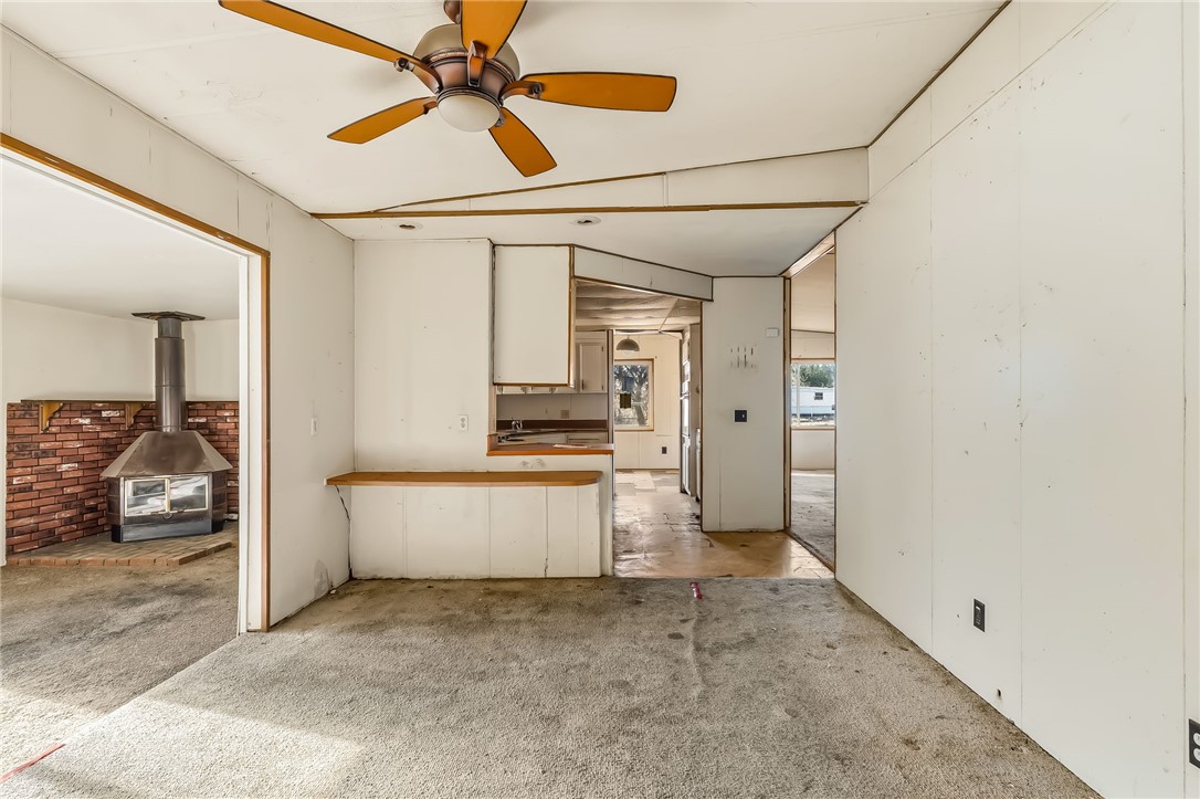 1819 E Zinc Way