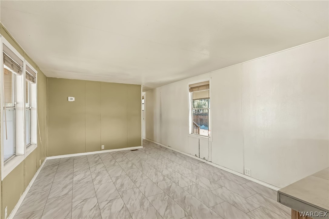 2233 Ventura Drive