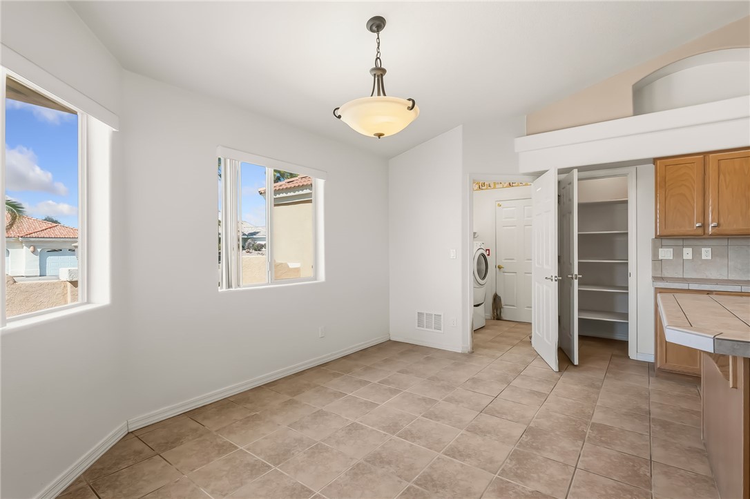 2558 Whispering Ridge Drive