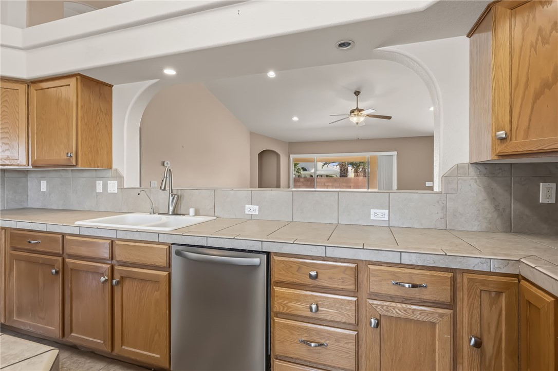 2558 Whispering Ridge Drive
