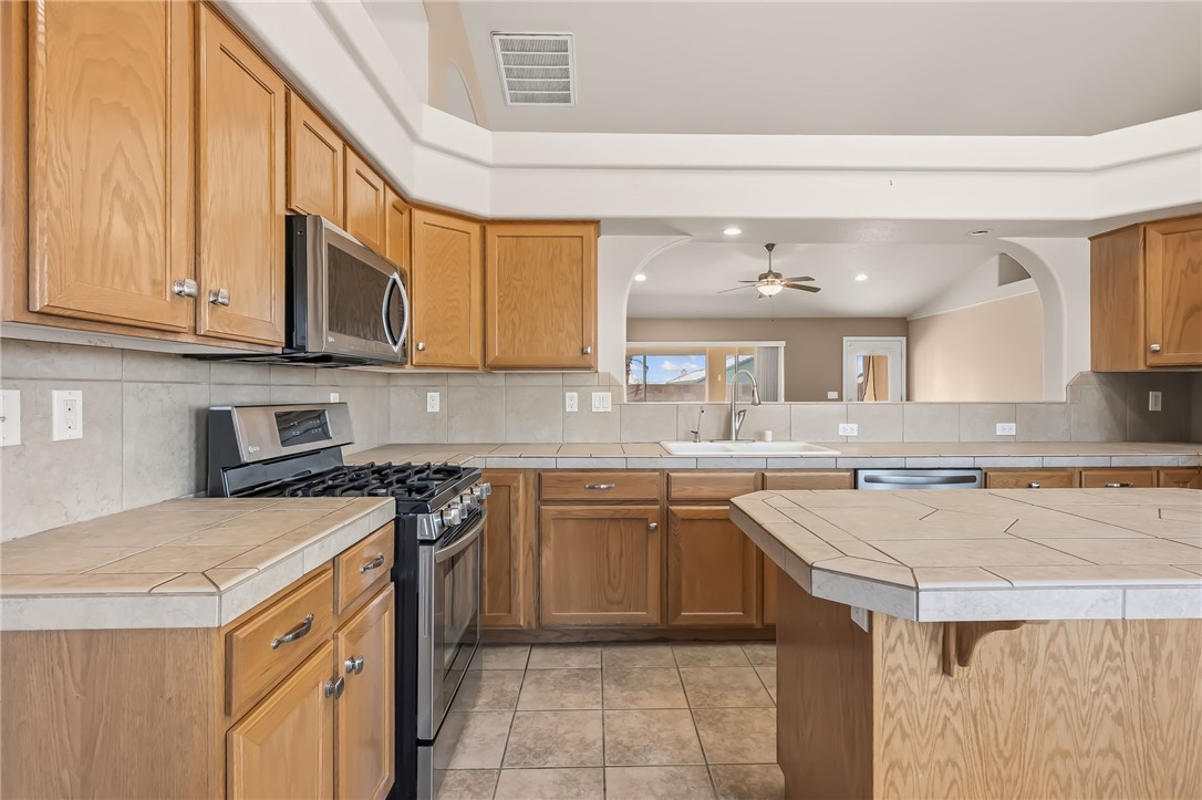 2558 Whispering Ridge Drive