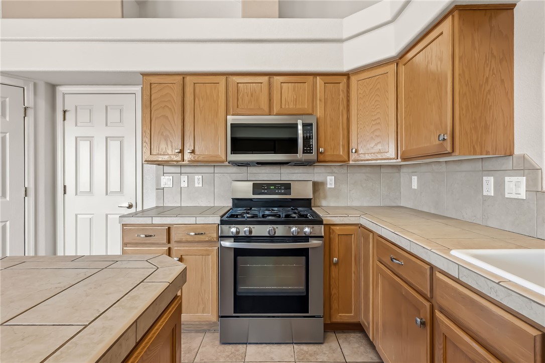 2558 Whispering Ridge Drive