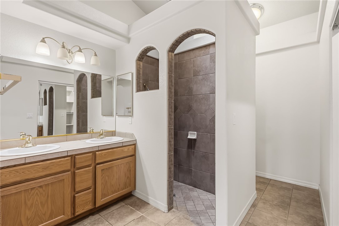 2558 Whispering Ridge Drive