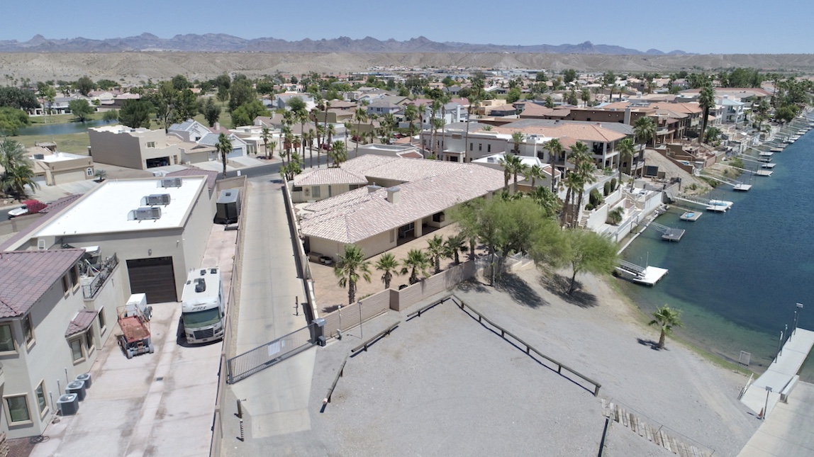 2943 Country Club Drive