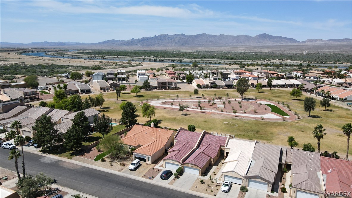 2943 Country Club Drive