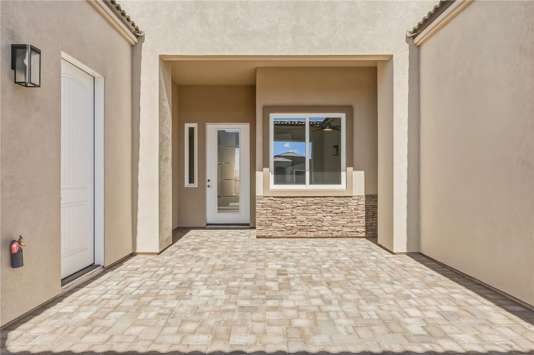 5546 S Declaration Avenue