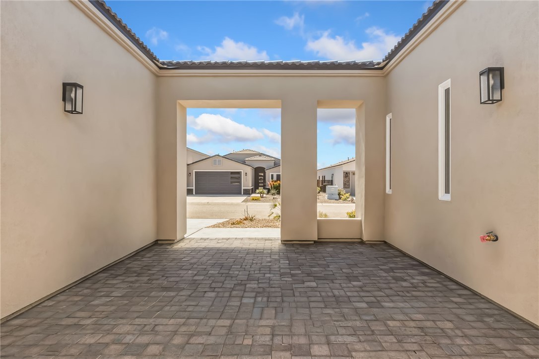 5546 S Declaration Avenue