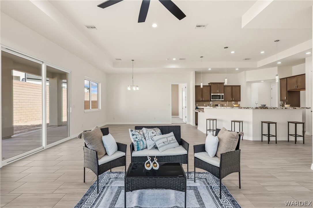 5546 S Declaration Avenue