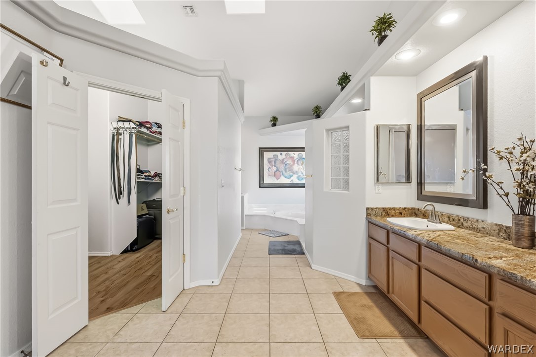 2558 Sundown Circle