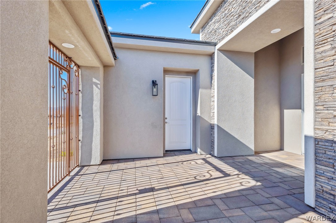 2353 E Calle Toledo