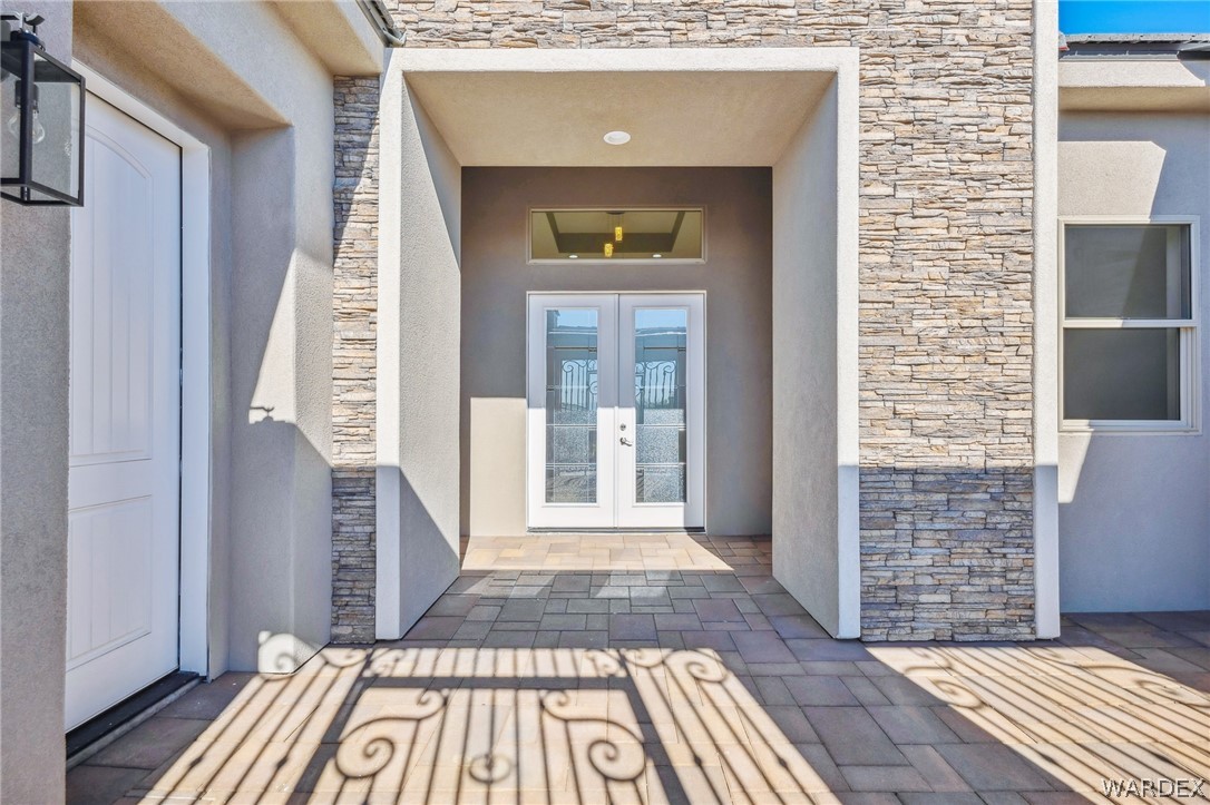 2353 E Calle Toledo