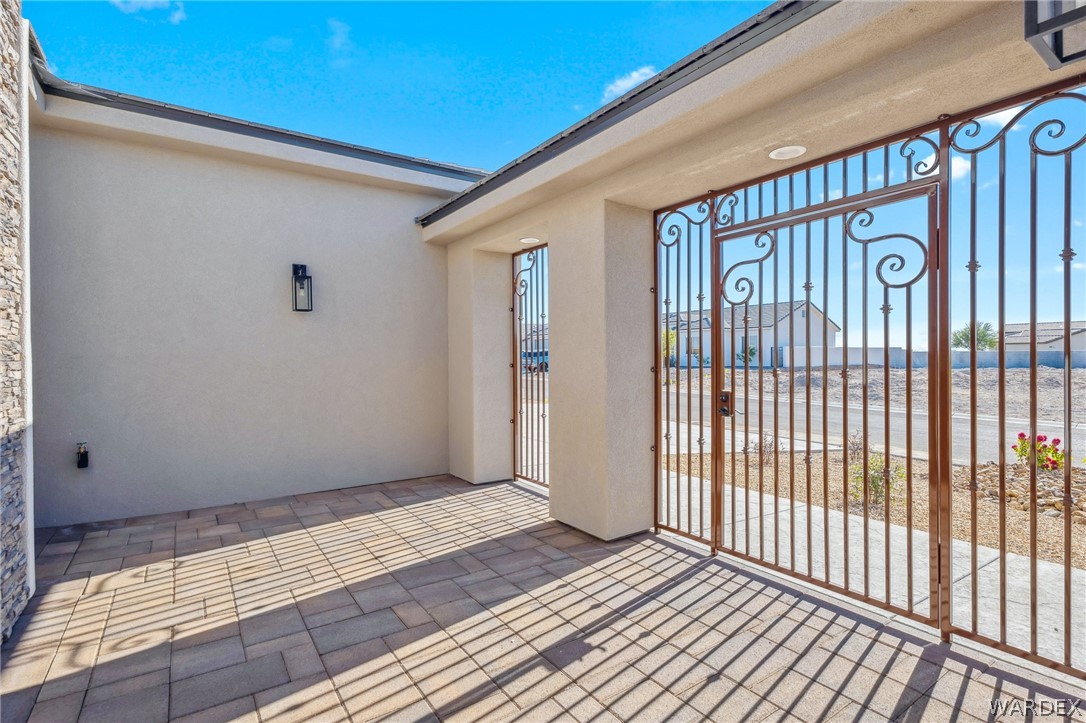 2353 E Calle Toledo