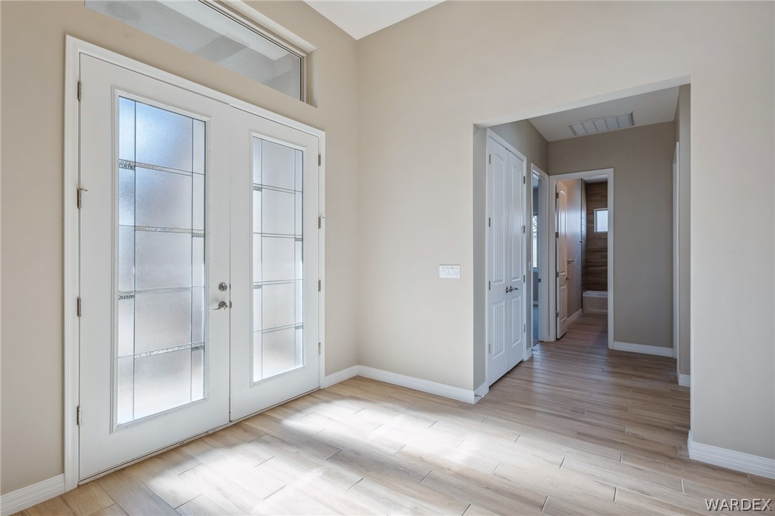 2353 E Calle Toledo