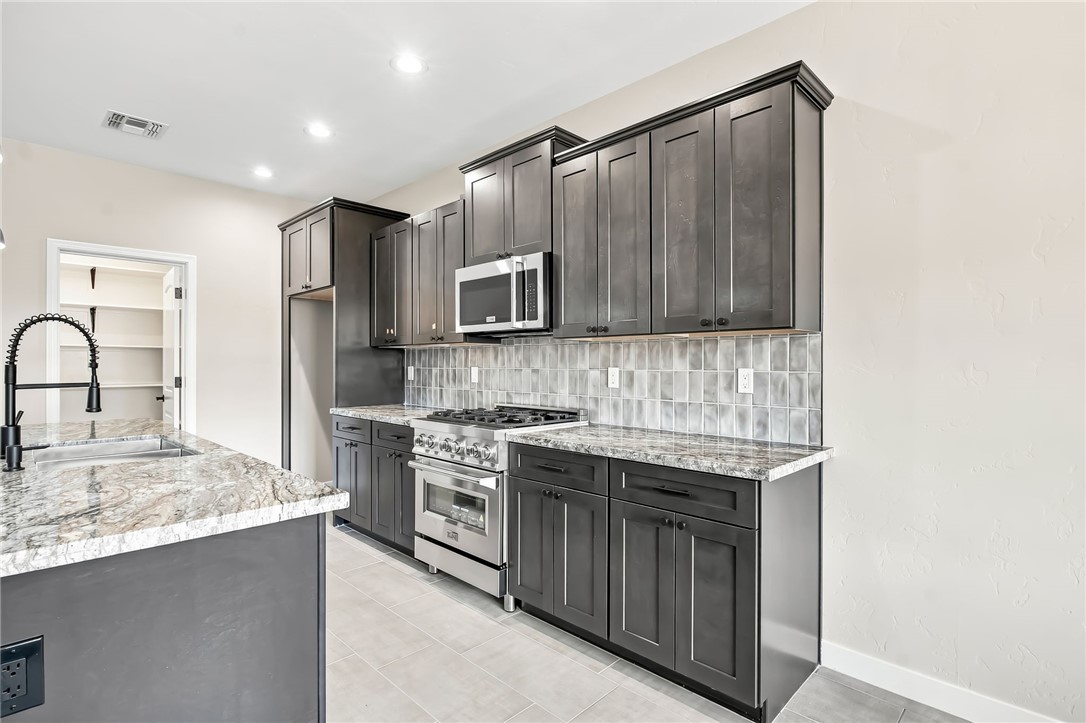 2868 Enclave Drive