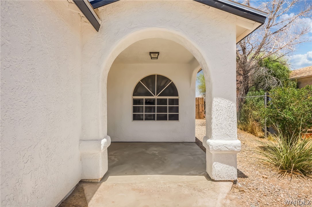 9762 S Kingman Drive