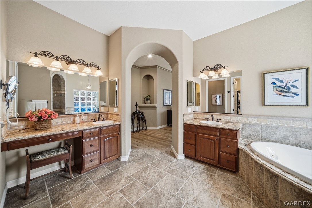 1370 Pioneer Trail