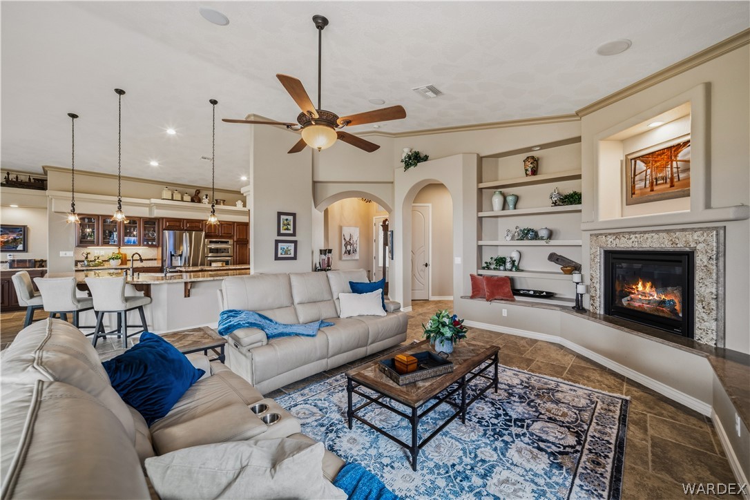 1370 Pioneer Trail