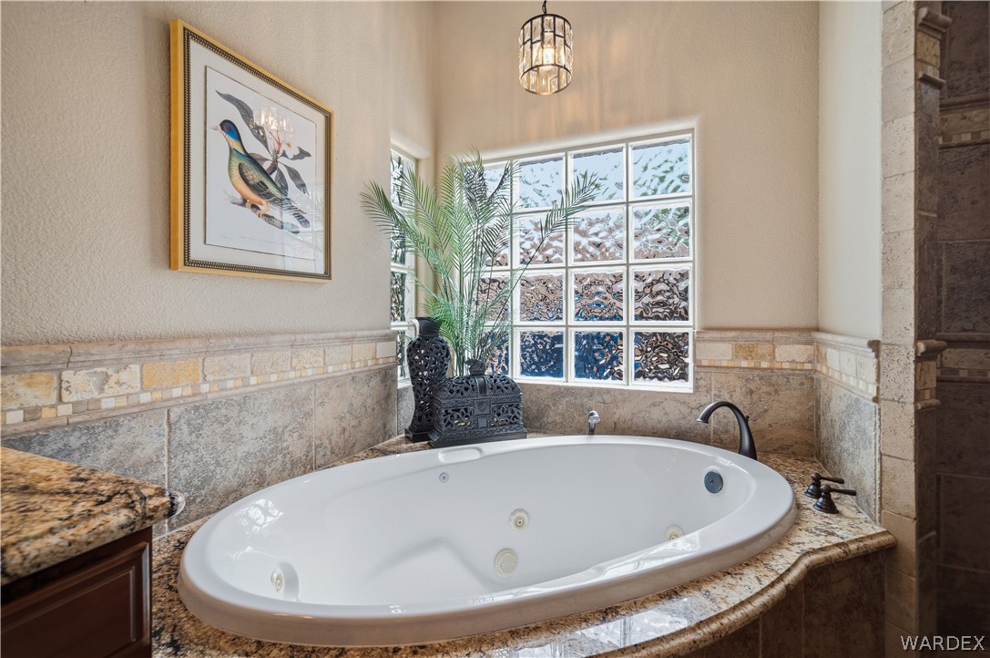 1370 Pioneer Trail