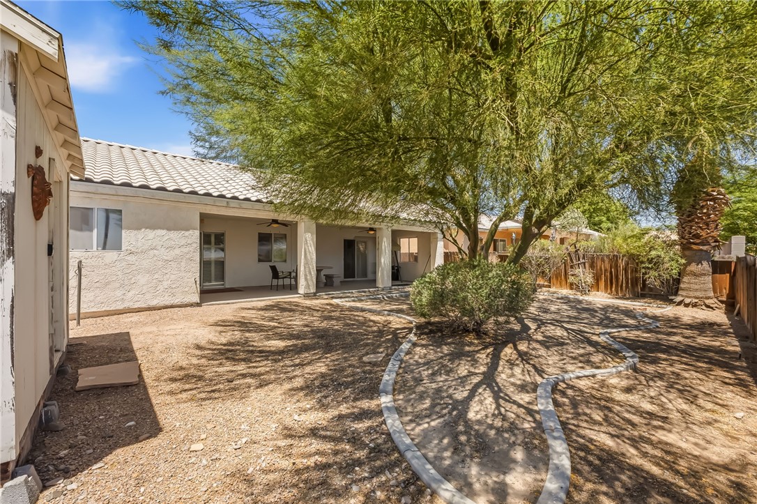 2436 E Parkside Drive