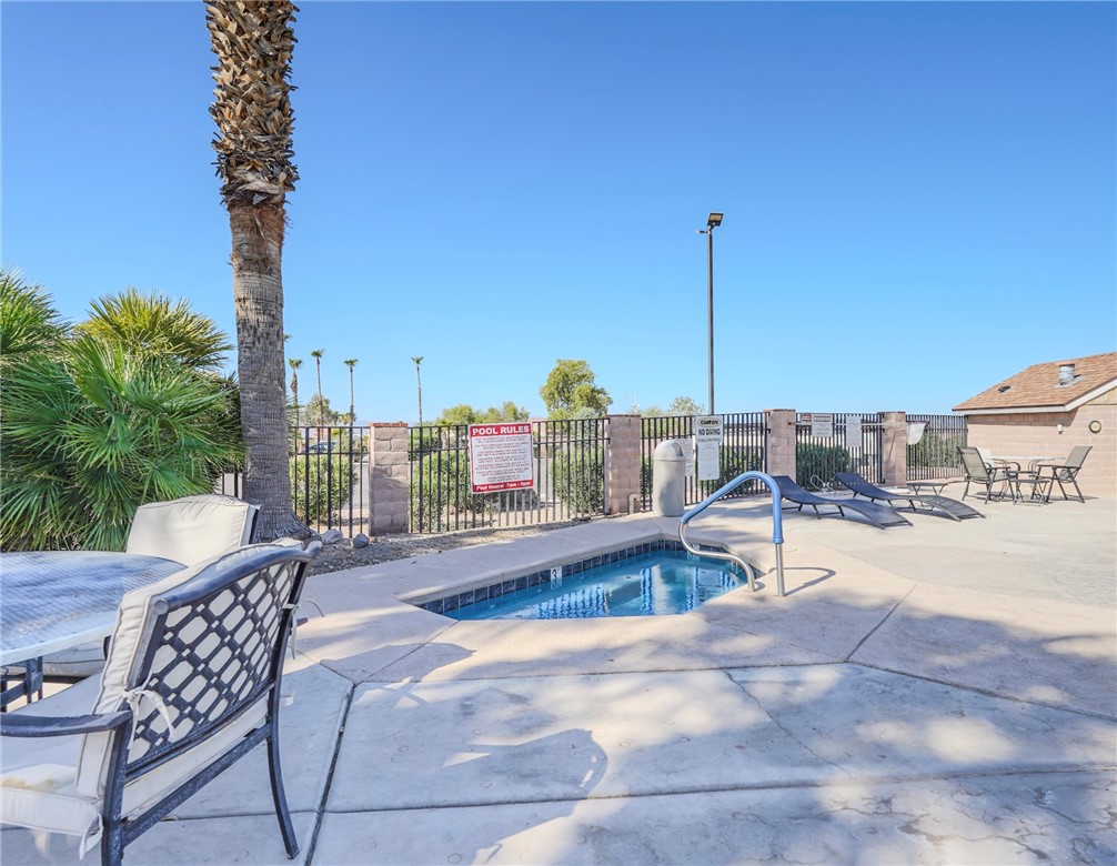 2436 E Parkside Drive