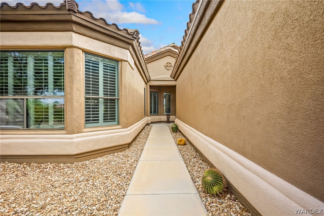 2789 Esmerelda Drive