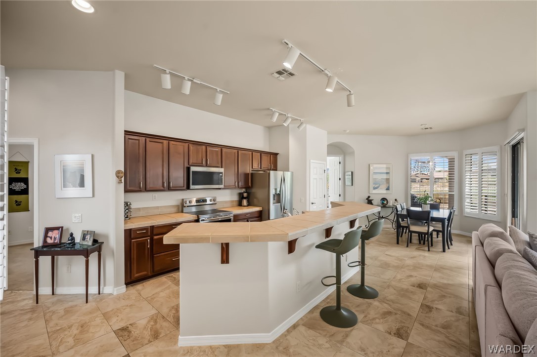2789 Esmerelda Drive