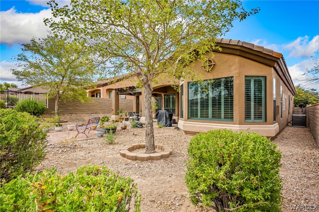 2789 Esmerelda Drive