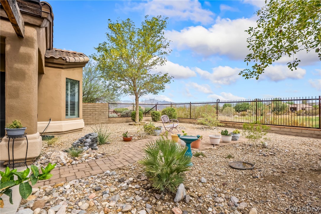 2789 Esmerelda Drive