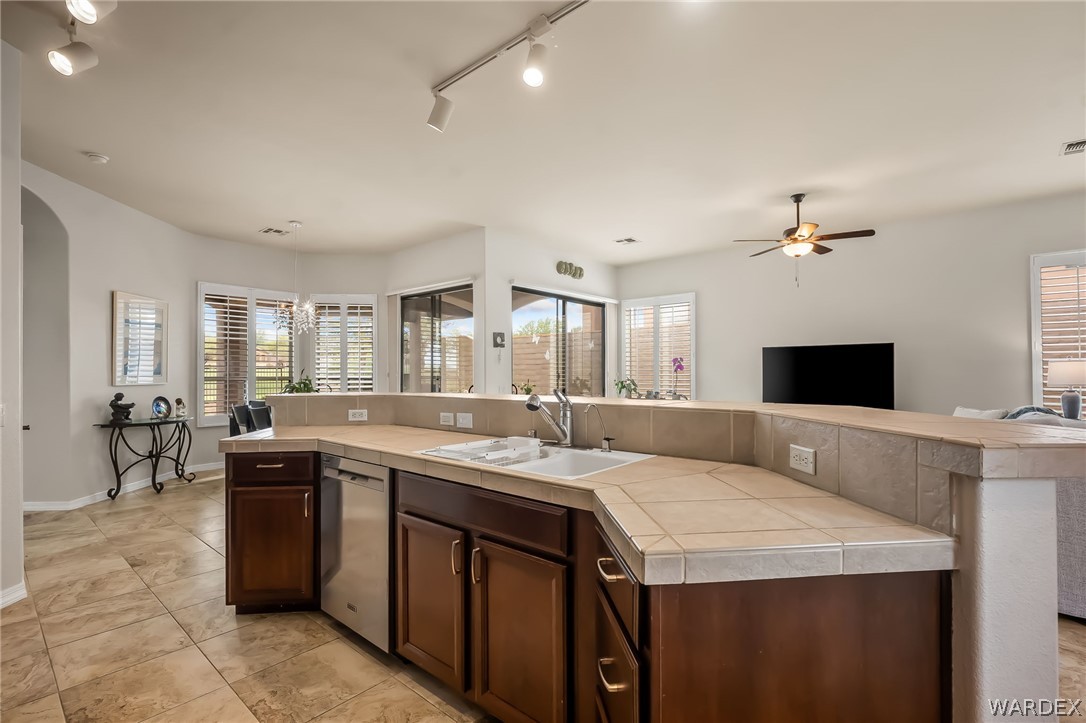 2789 Esmerelda Drive