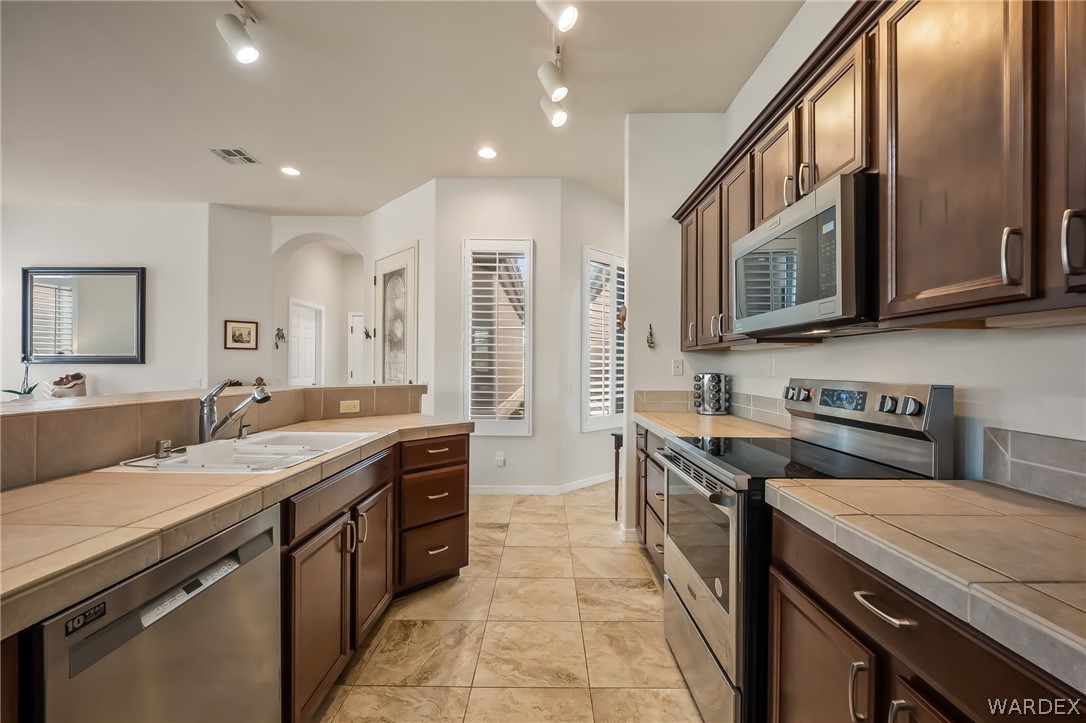 2789 Esmerelda Drive