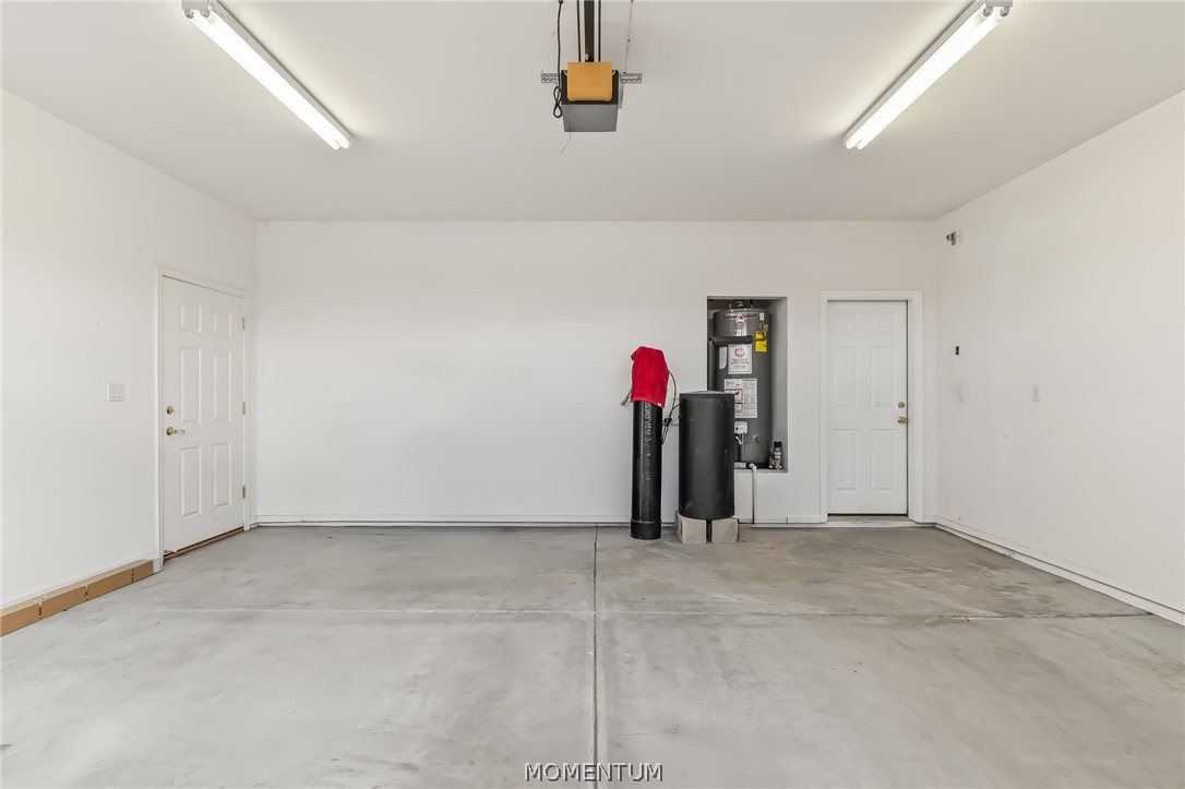 2077 E Los Lagos Drive