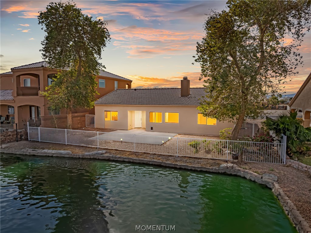 2077 E Los Lagos Drive