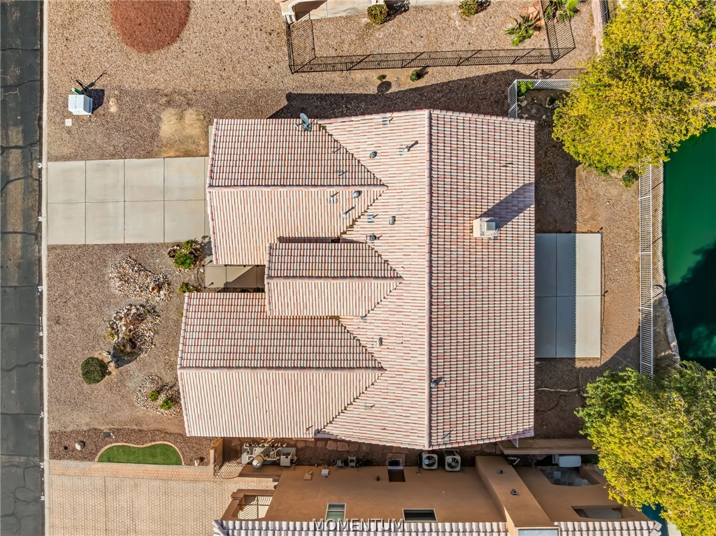 2077 E Los Lagos Drive