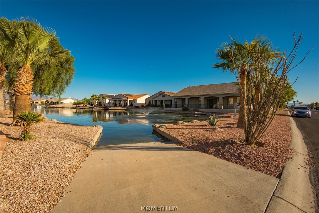 2077 E Los Lagos Drive