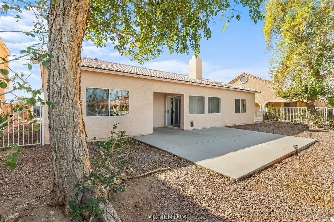 2077 E Los Lagos Drive