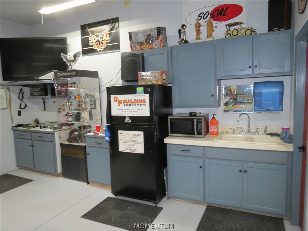 2309 N STALLION Road