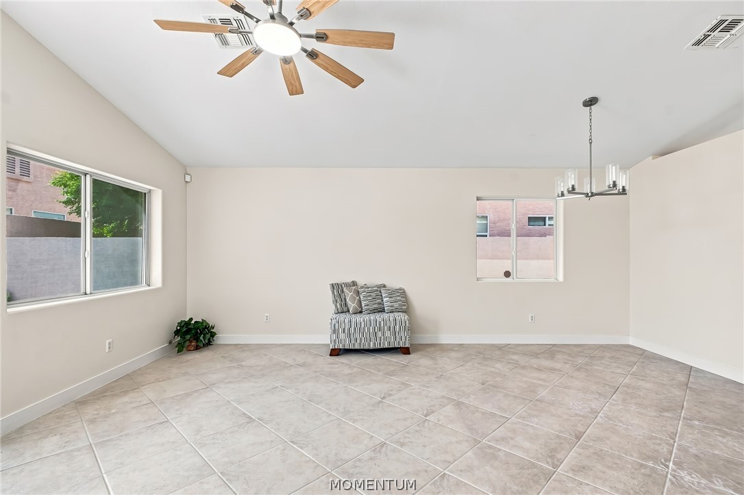 5544 S Club House Dr