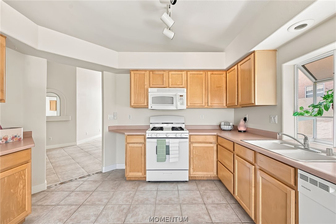 5544 S Club House Dr