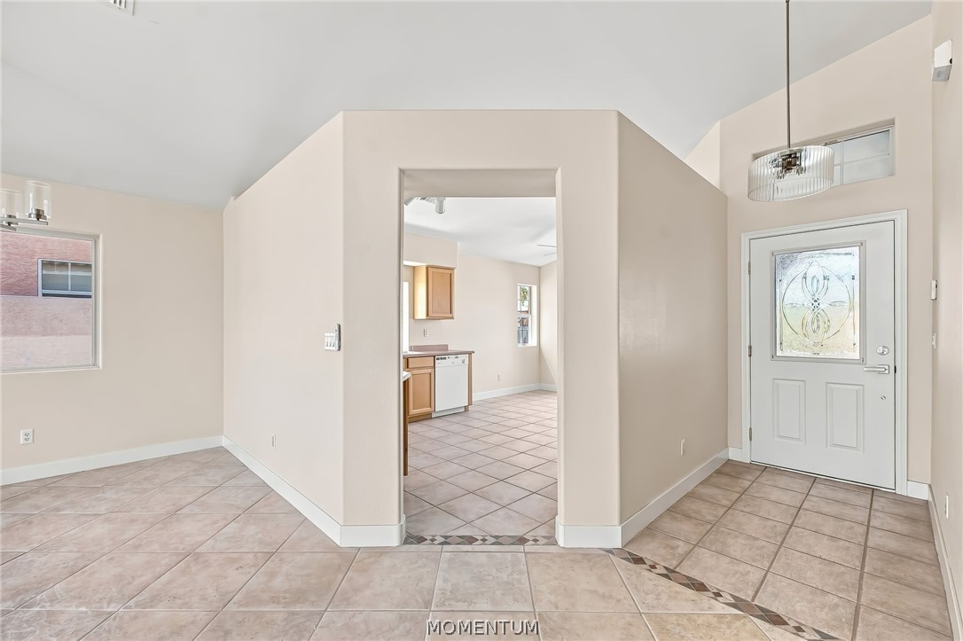 5544 S Club House Dr