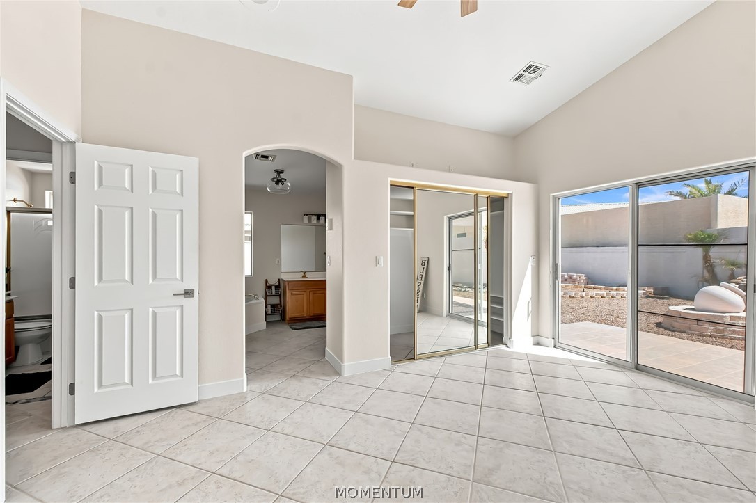 5544 S Club House Dr