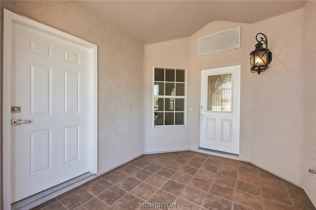5544 S Club House Dr