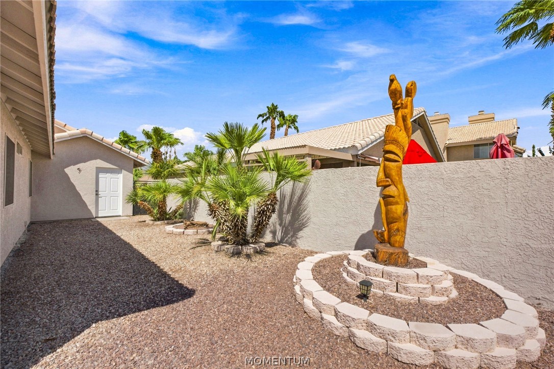 5544 S Club House Dr