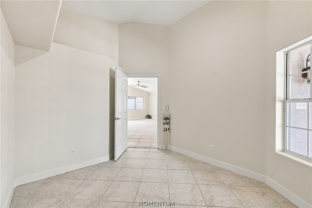 5544 S Club House Dr