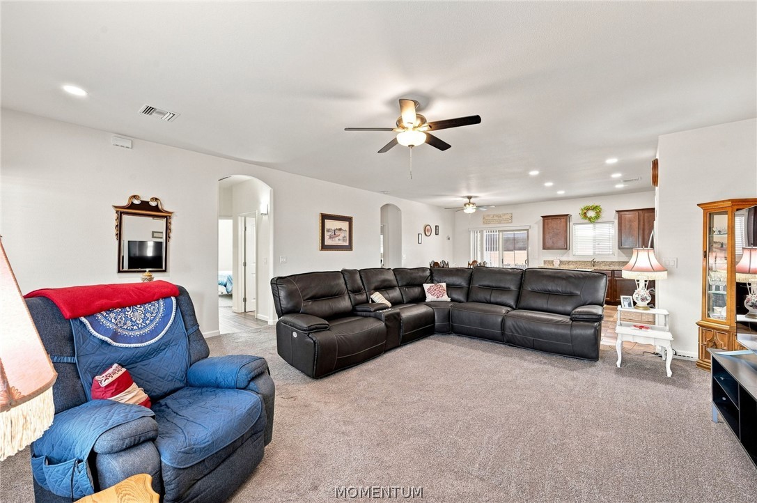 1710 E Feather Bush Way
